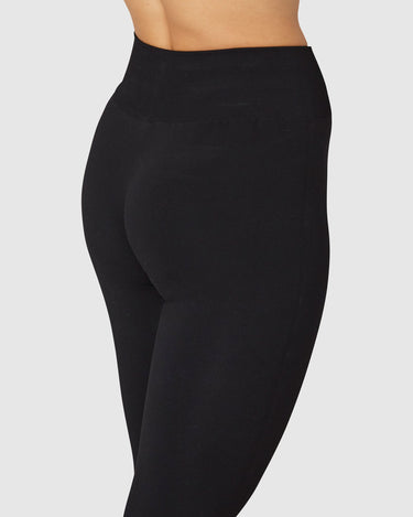 131008001-elda-capri-leggings-black-swedish-stockings-3